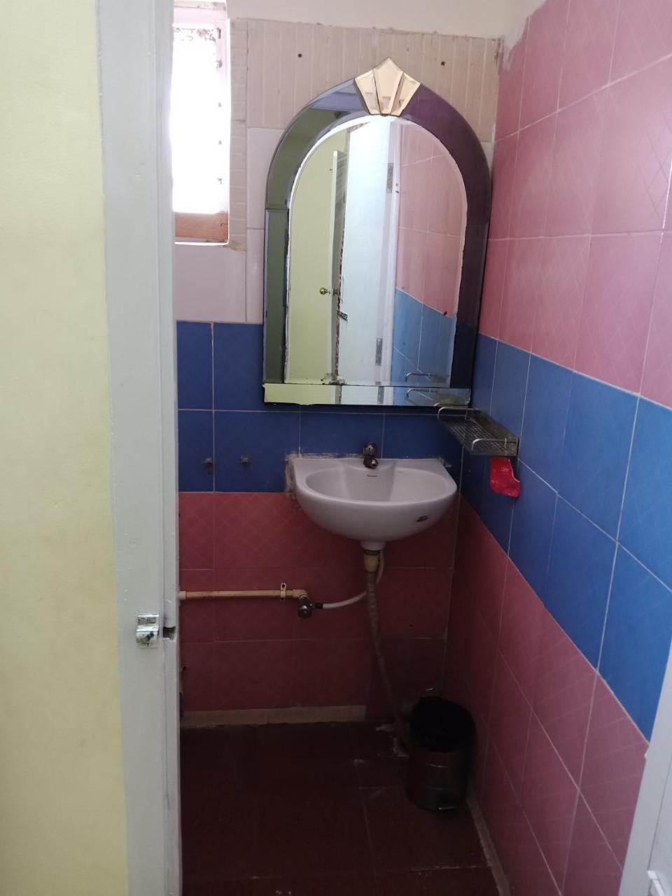 Sai Ramesh Guest house *